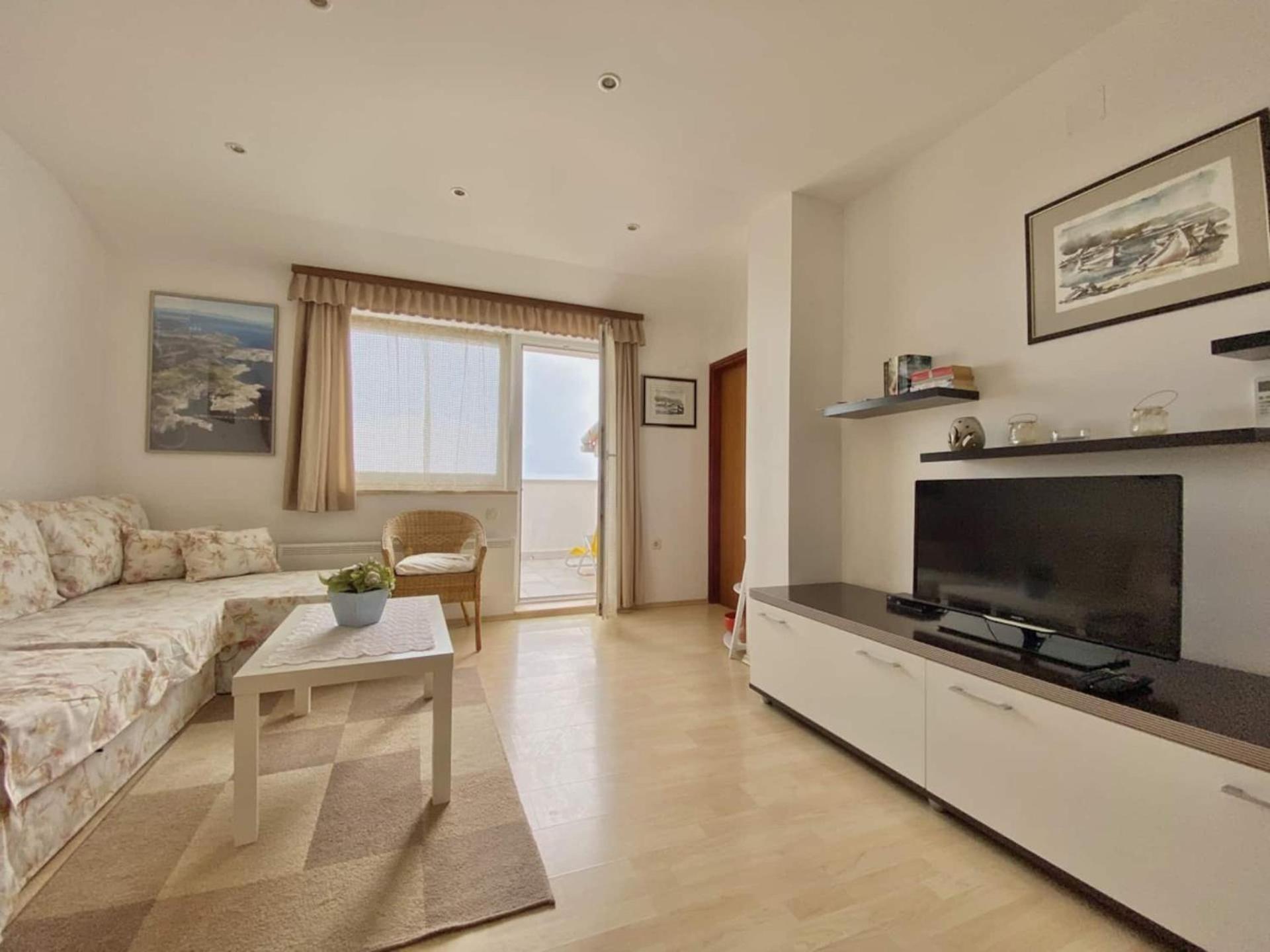 Family Apartments Viva Close To The Beach Krk Town Buitenkant foto