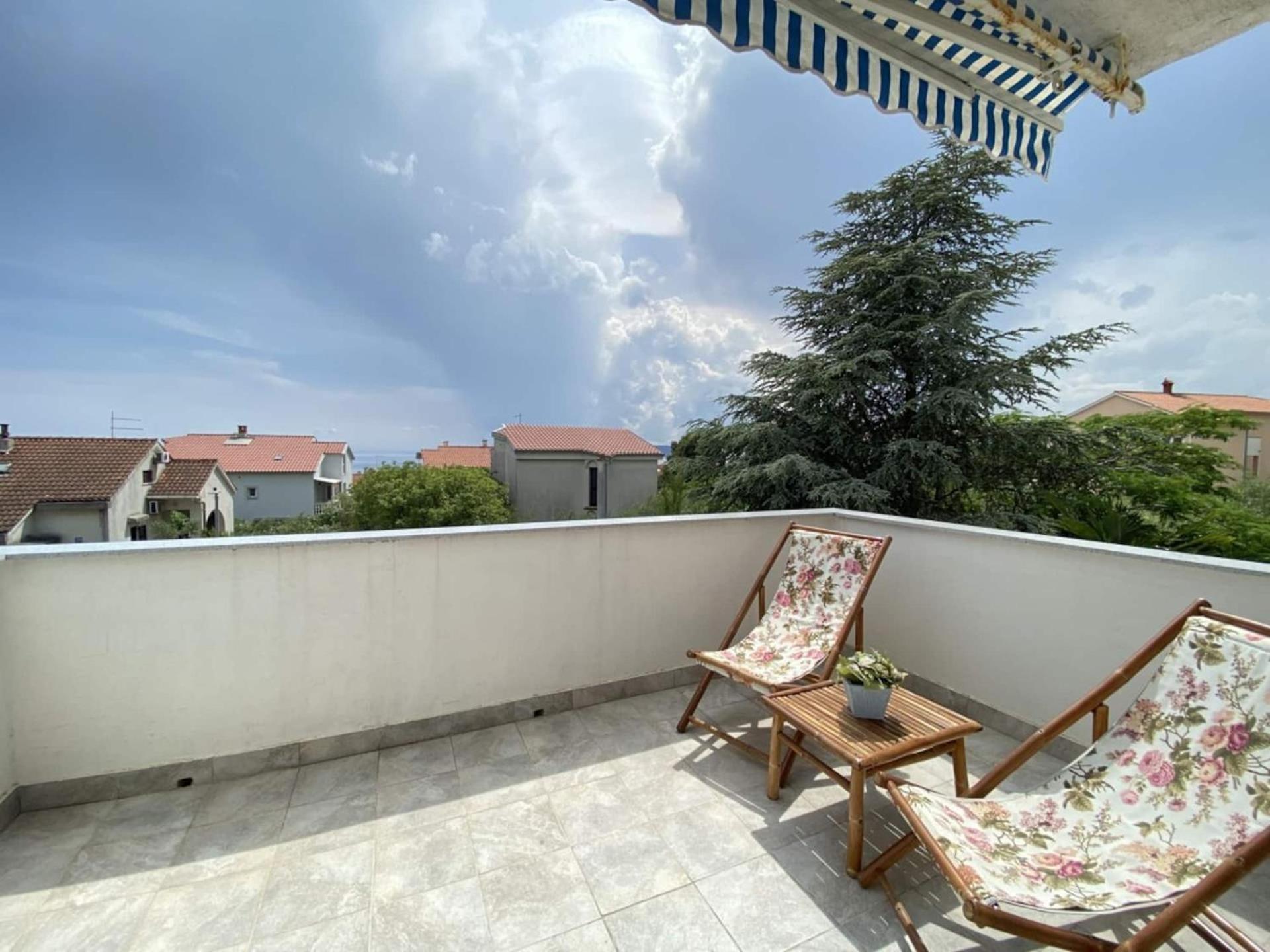 Family Apartments Viva Close To The Beach Krk Town Buitenkant foto