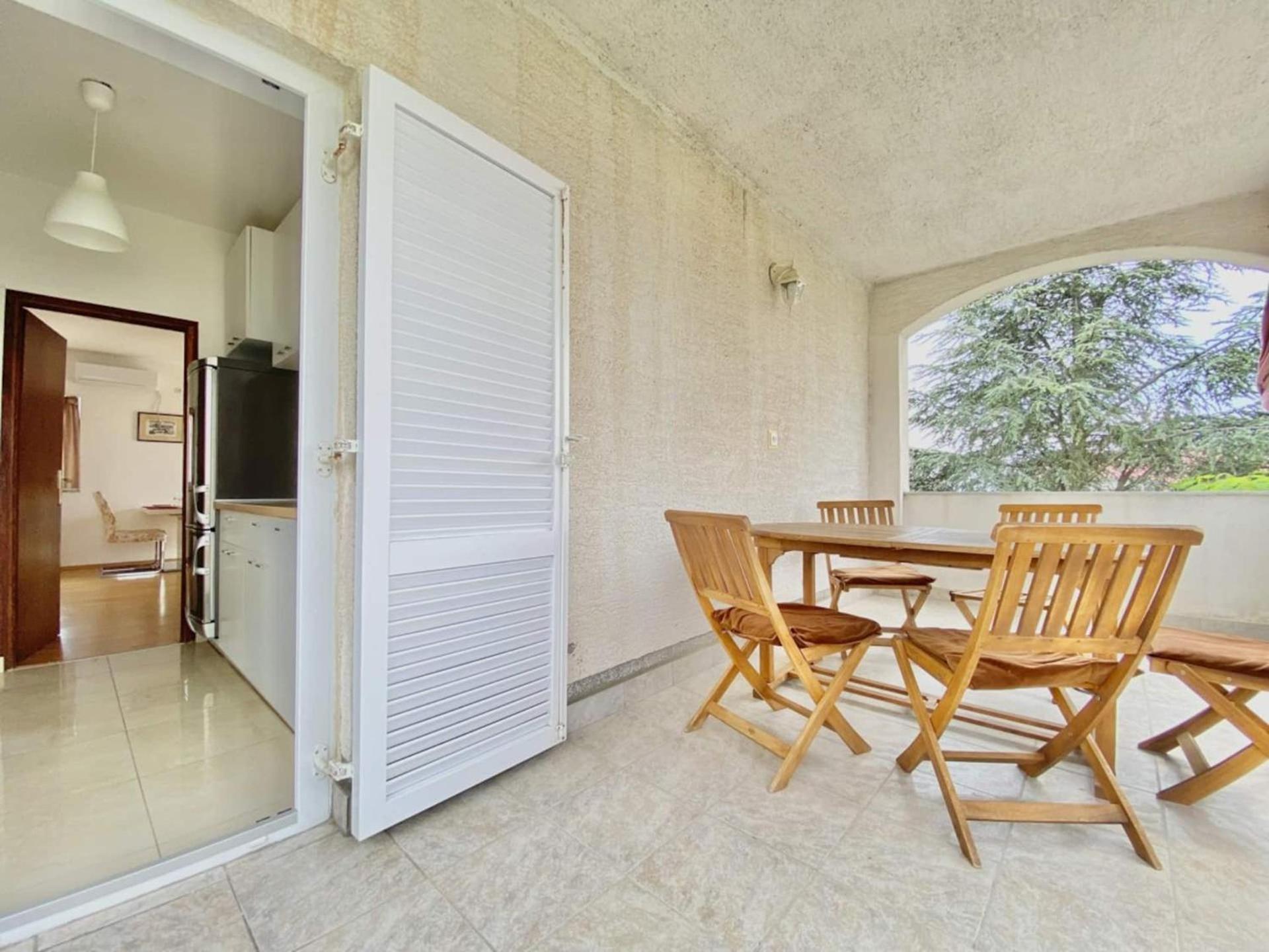 Family Apartments Viva Close To The Beach Krk Town Buitenkant foto