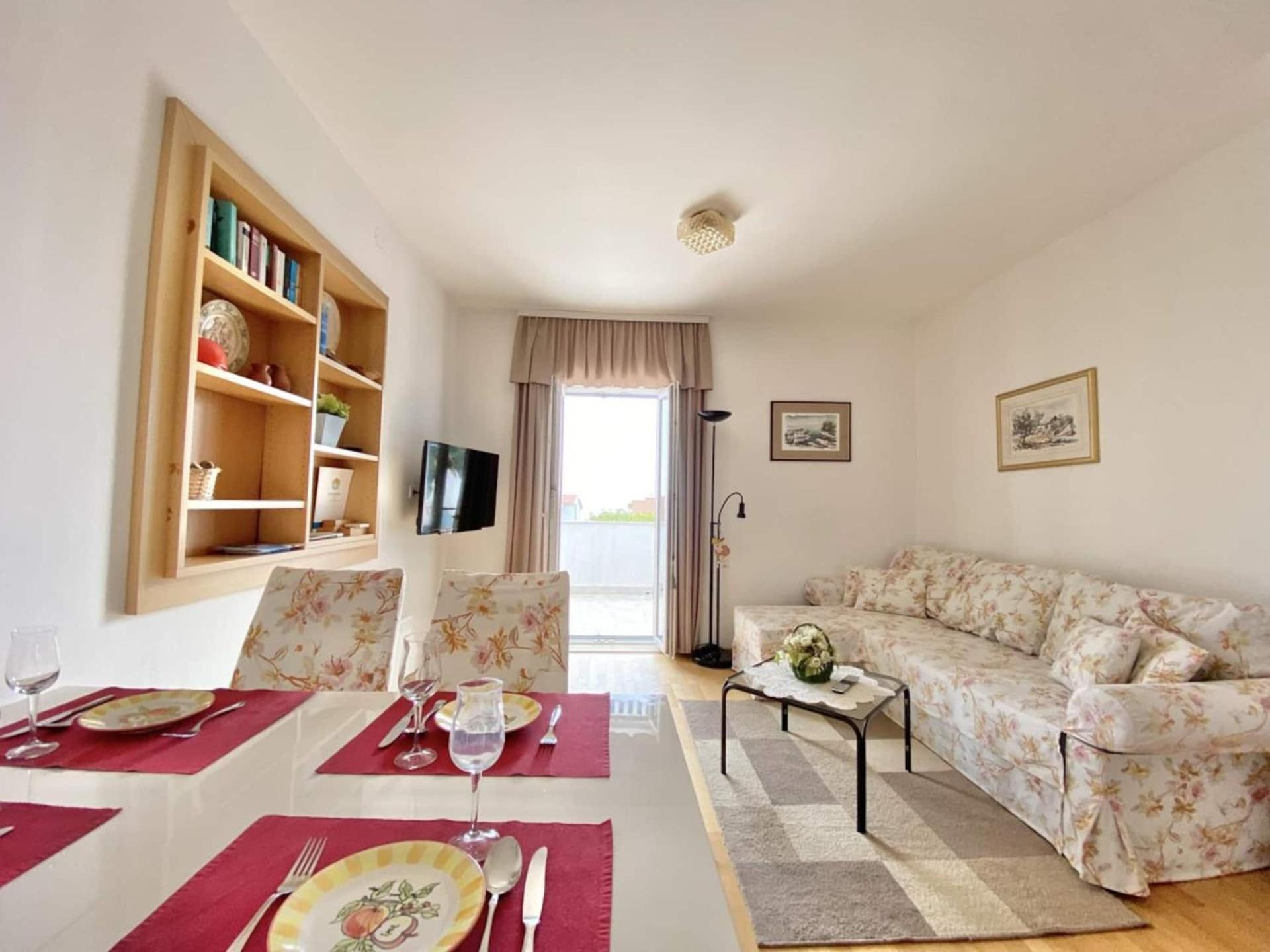 Family Apartments Viva Close To The Beach Krk Town Buitenkant foto