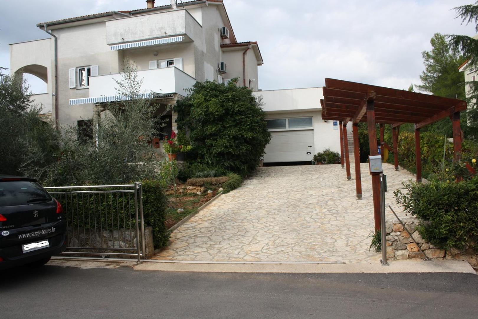 Family Apartments Viva Close To The Beach Krk Town Buitenkant foto